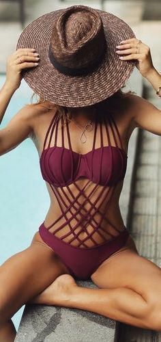 swimsuit-Lingerie-model